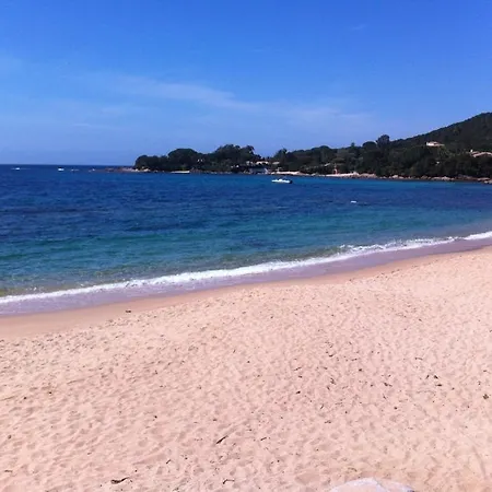 Casa de Férias Maison 4 , 8 Personnes. Coti-Chiavari (Corsica)